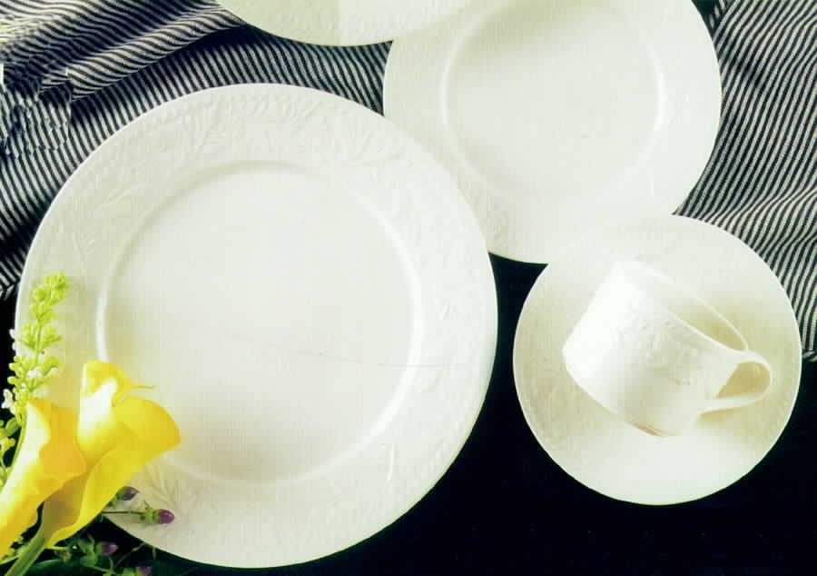 Sophia Dinner Plate by Thomson-1