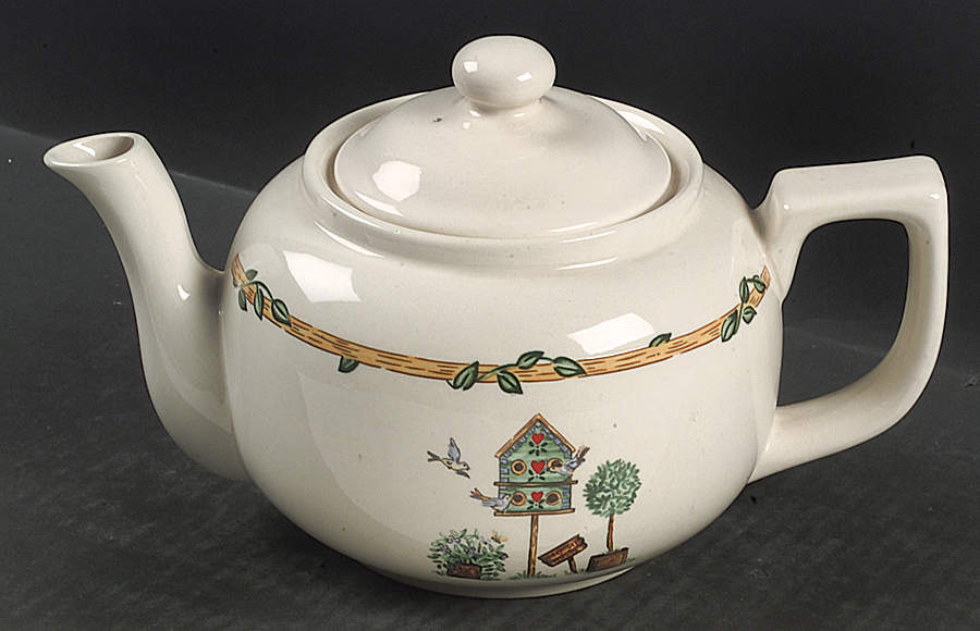 Birdhouse Teapot & Lid by Thomson-1