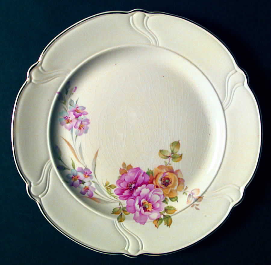 TST477 Luncheon Plate by Taylor, Smith & Taylor (Ts&T)-1