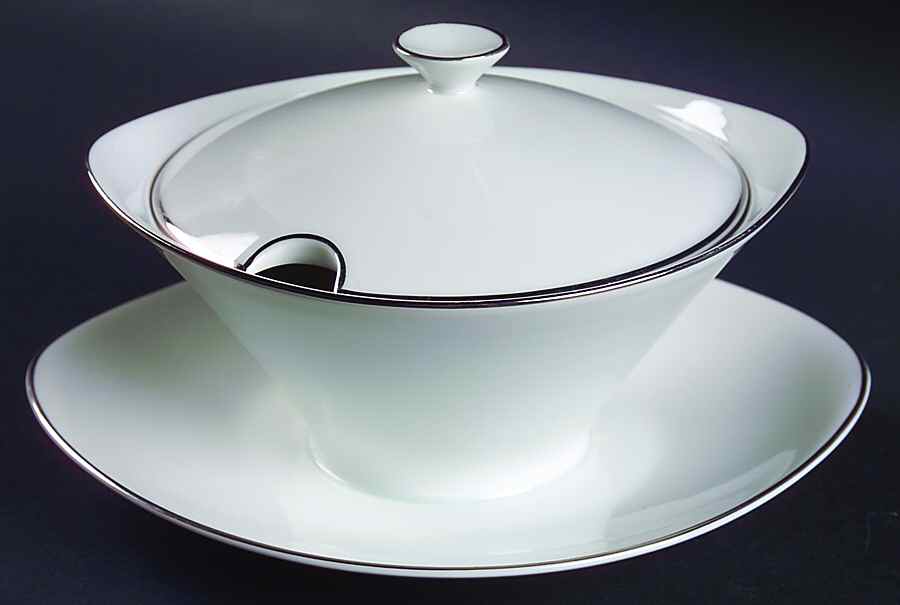 Wedding Band Gravy Boat w/Attached Underplate & Lid by Towne-1