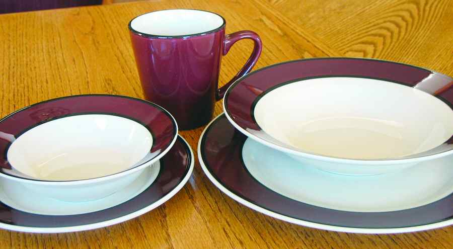 Avalon Red Dinner Plate by Thomson-1