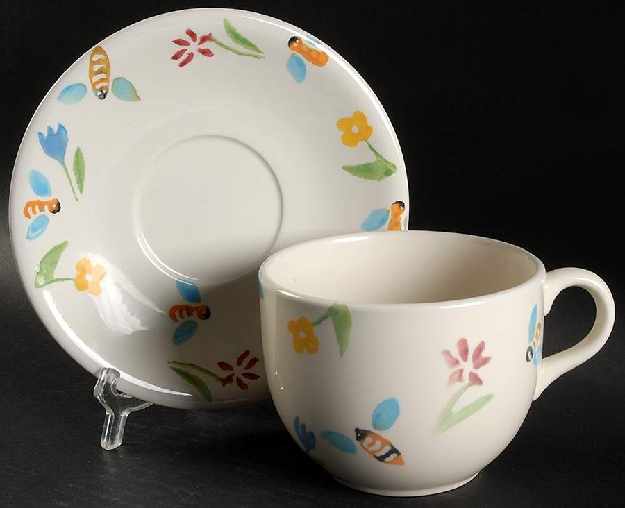 Bumble Bee Oversized Cup & Saucer Set by Tre Ci-1