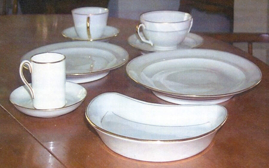 TMG13 Dinner Plate by Thomas Goode-1