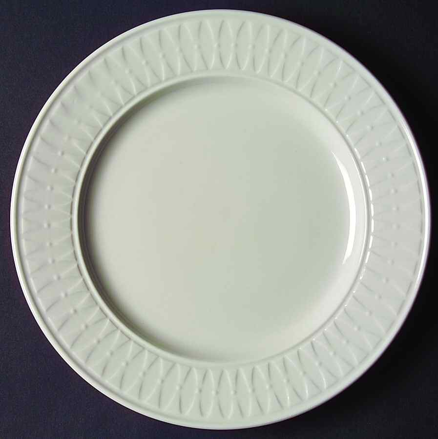 TTO12 Dinner Plate by Totally Today-1