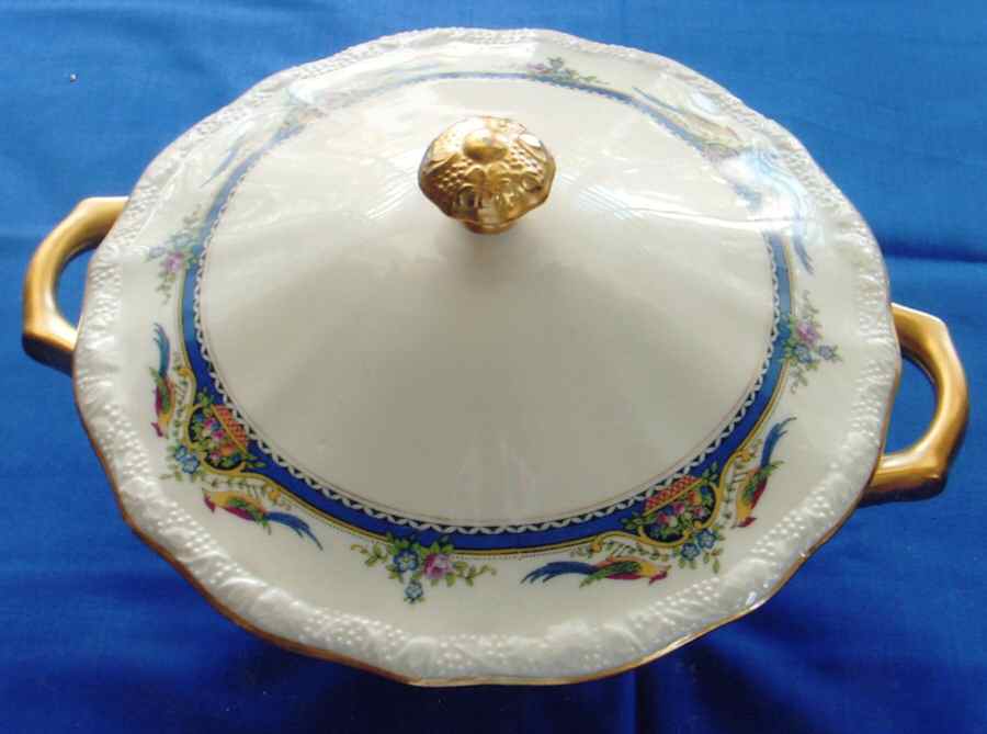 TIL11 Round Covered Vegetable by R S Tillowitz-1