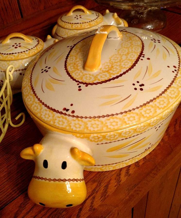 Old World Yellow 2.5 Quart Oval Covered Casserole by Temp-Tations-1