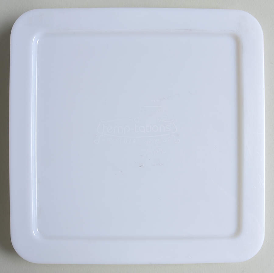 Polka Dot Red Plastic Lid for 8" Square Baker by Temp-Tations-1