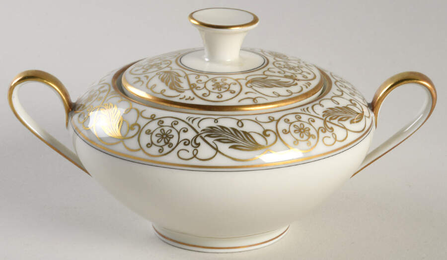 2587 Sugar Bowl & Lid by Tirschenreuth-1