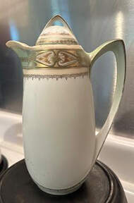 TIL33 Chocolate Pot & Lid by R S Tillowitz-1