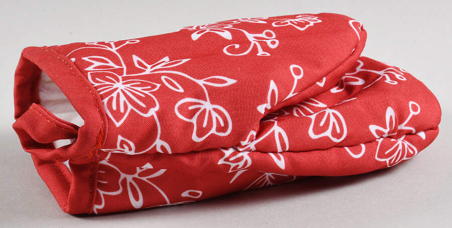 Floral Lace Red Mini Cloth Oven Mitt by Temp-Tations-1