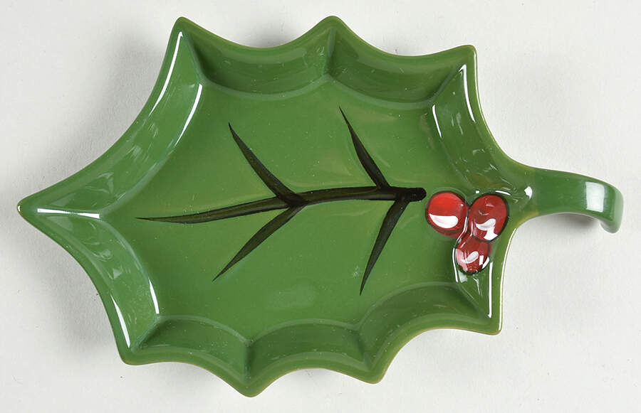 Cardinal 8" Leaf Shape Snack Plate by Temp-Tations-1