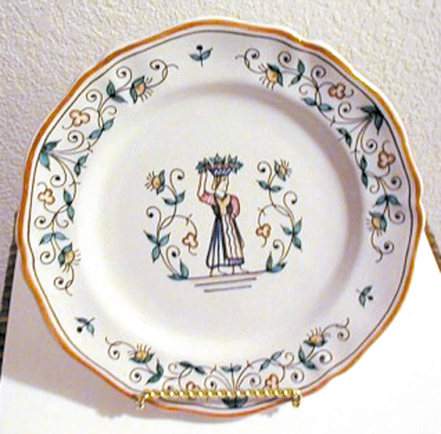 UG2 Dinner Plate by U. Grazia-1