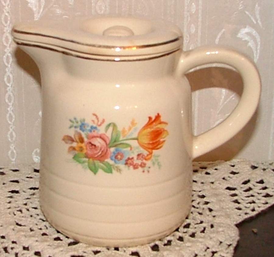 UNI127 Pitcher & Lid by Universal-1