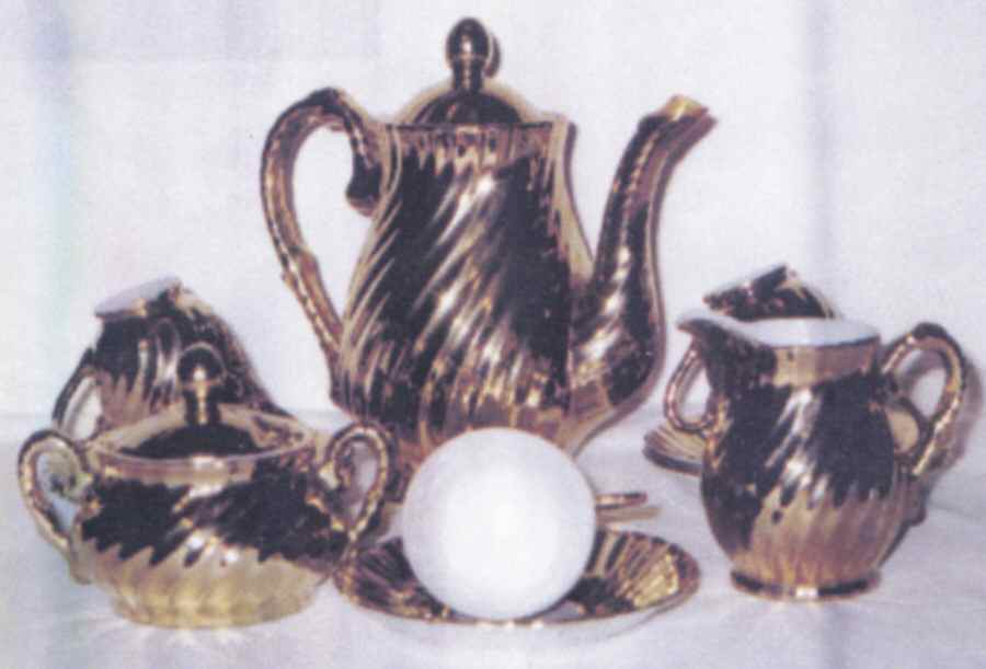 Golden Elegance Sugar Bowl & Lid by Arnart-1