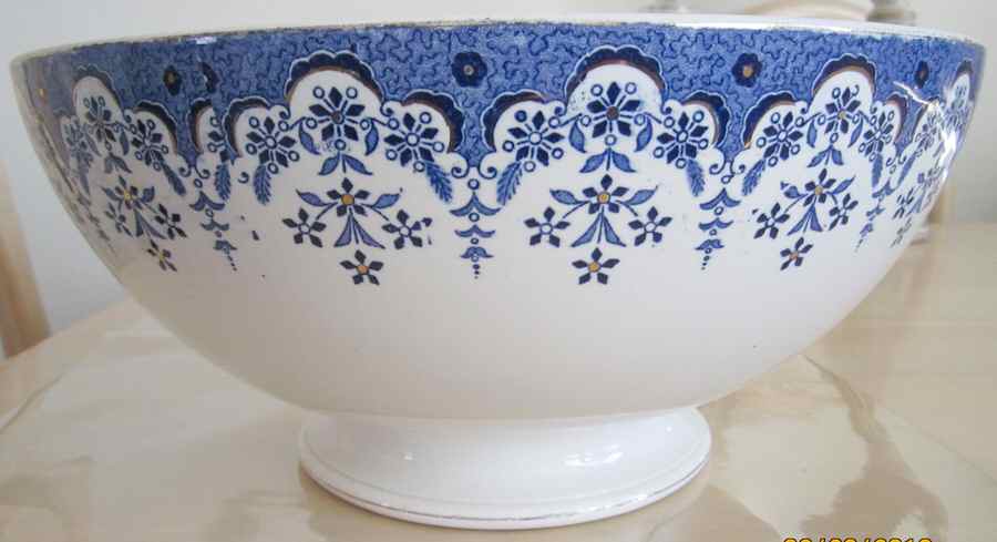 UTZ15 9" Round Vegetable Bowl by Utzschneider-1