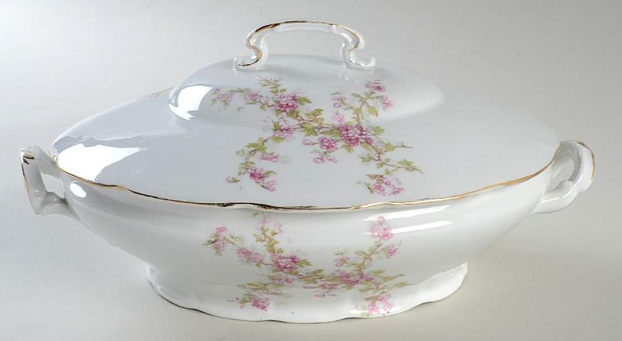 VTO4 Oval Covered Vegetable by Victoria (Austria)-1
