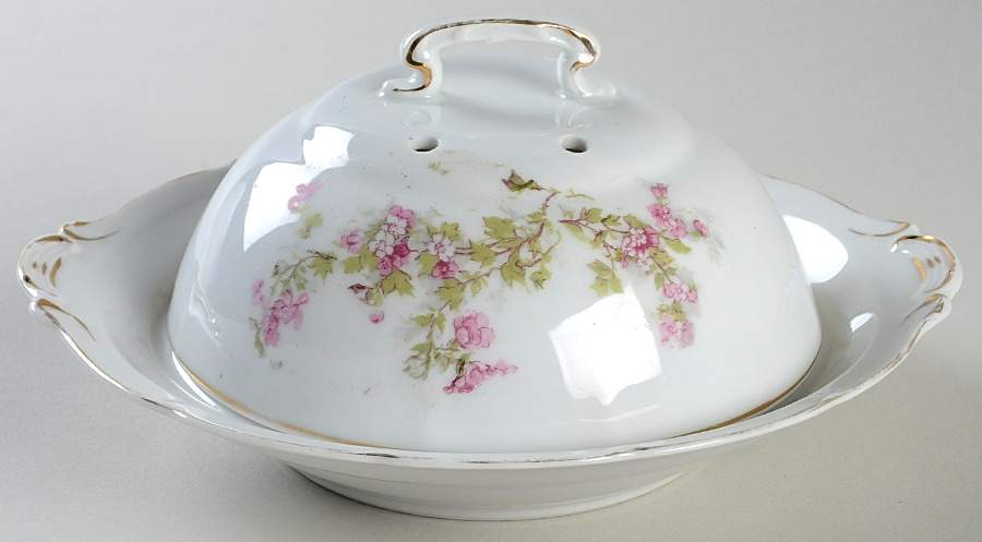 VTO4 Round Covered Butter by Victoria (Austria)-1