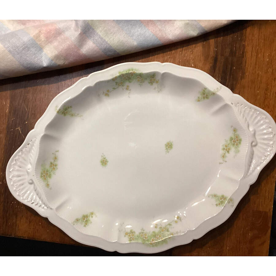 VNN65 12" Oval Serving Platter by Vienna-1