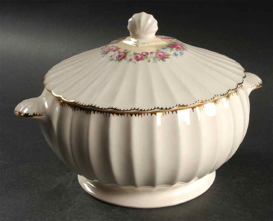 Bridal Wreath Round Covered Vegetable by Vanity Fair-1