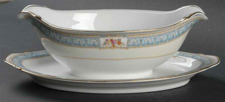 Belvedere Gravy Boat with Attached Underplate by Valmont-1