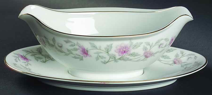 Shalimar Gravy Boat with Attached Underplate by Valmont-1