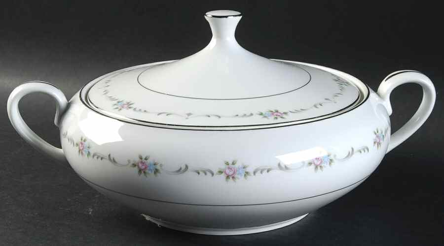 Springsong Round Covered Vegetable by Versailles (Japan)-1