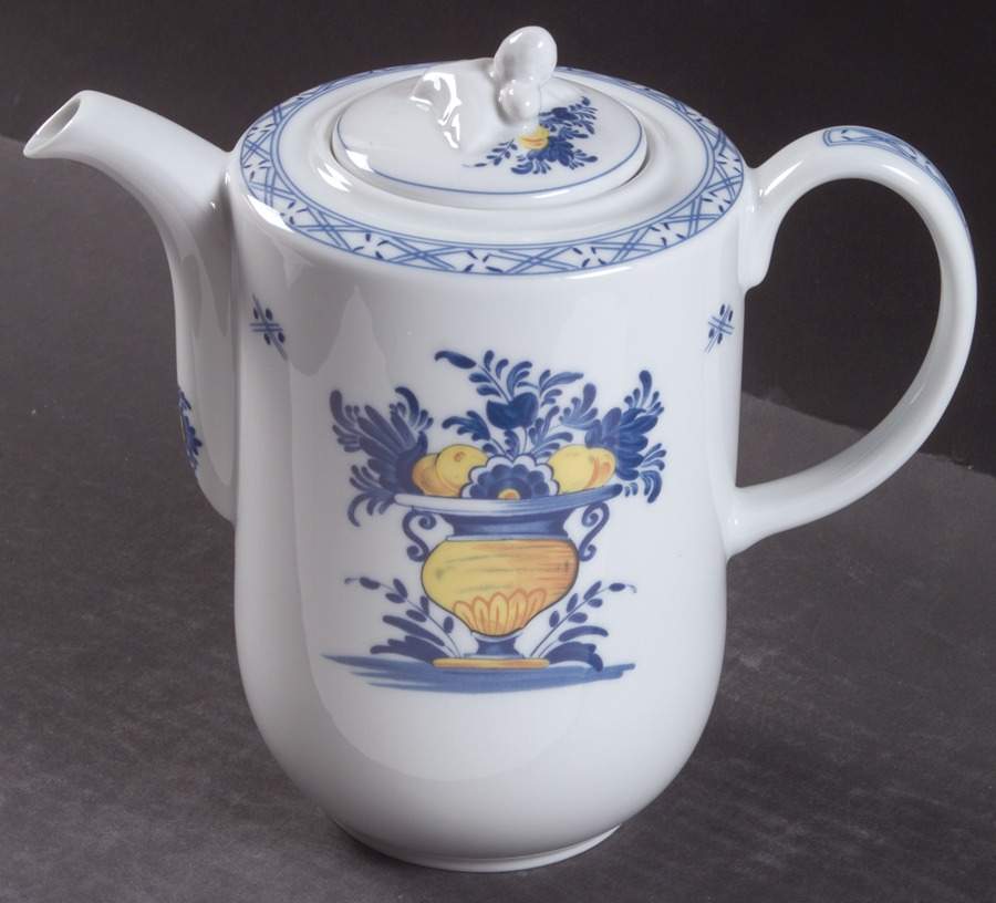 Viana Coffee Pot & Lid by Vista Alegre-1