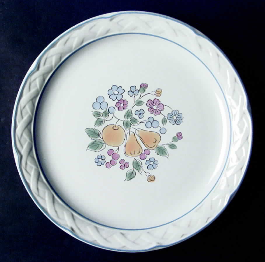 Radiance Dinner Plate by Vina Fera-1