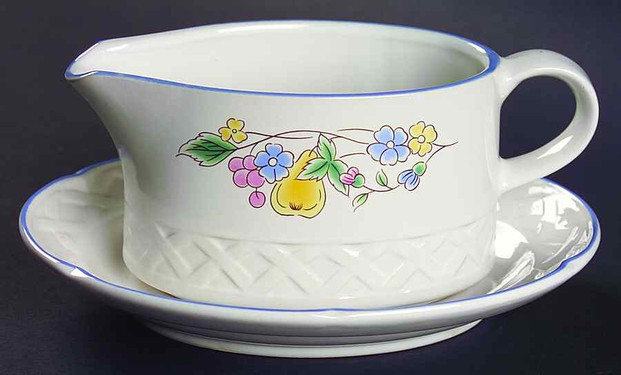 Vina Fera Gravy Boat & Underplate by Vina Fera-1