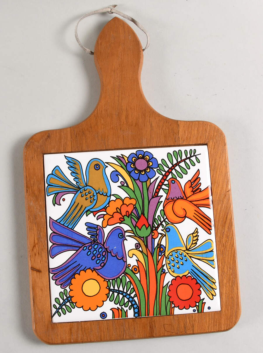 Acapulco (Older, Milano Shape) Wood Cheese Board with Ceramic Tile by Villeroy & Boch-1