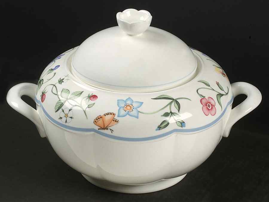 Mariposa (Bone China) Tureen &  Lid by Villeroy & Boch-1