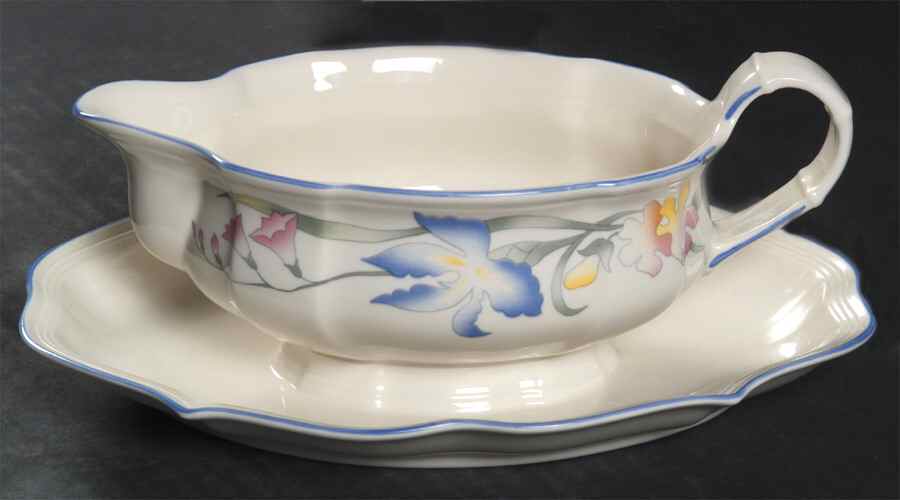 Riviera Gravy Boat with Attached Underplate by Villeroy & Boch-1