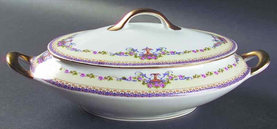 Dorset Oval Covered Vegetable by Victoria (Czech)-1