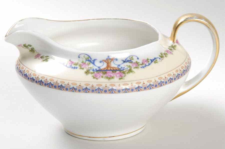 Dorset Creamer by Victoria (Czech)-1