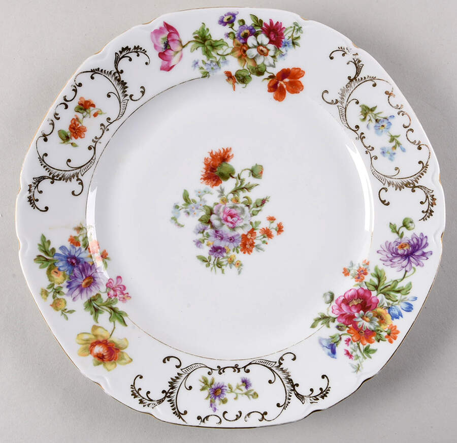 VIT21 (CZECH) Dinner Plate by Victoria (Czech)-1