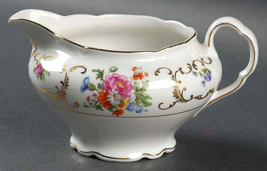 VIT21 (CZECH) Creamer by Victoria (Czech)-1