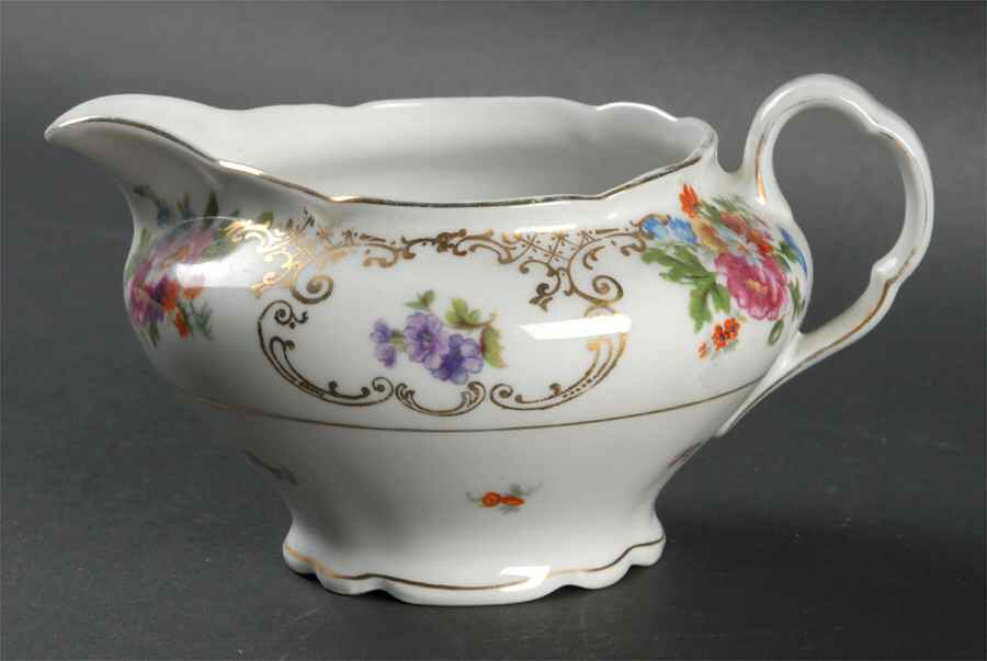 VIT3 Creamer by Victoria (Czech)-1