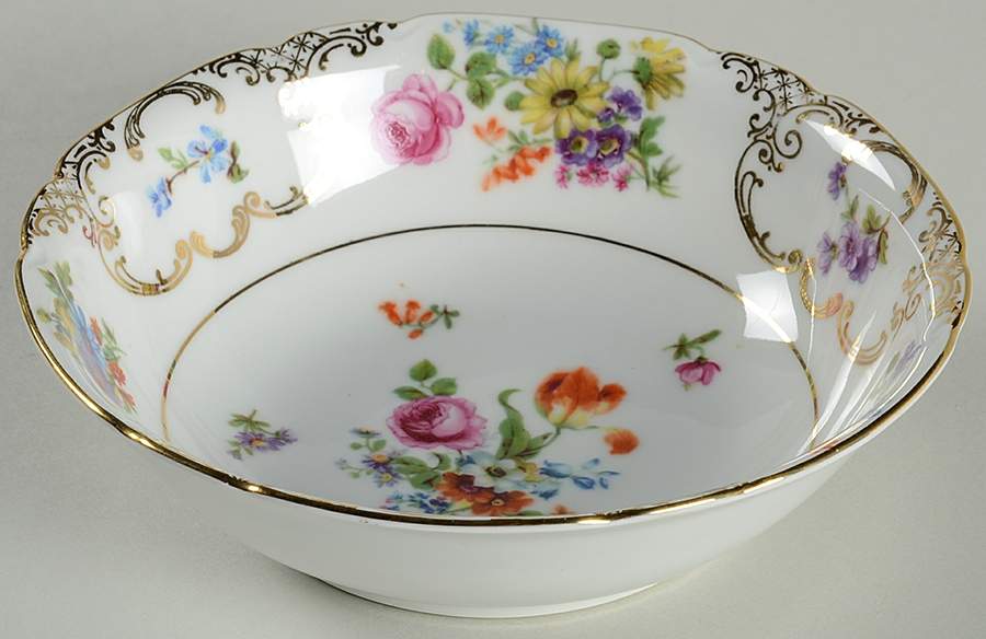 VIT3 Coupe Cereal Bowl by Victoria (Czech)-1