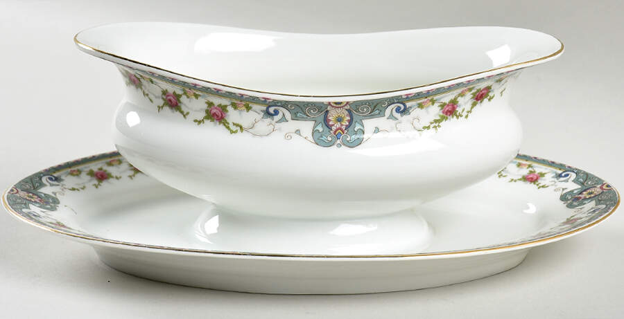 VIT69 Gravy Boat with Attached Underplate by Victoria (Czech)-1