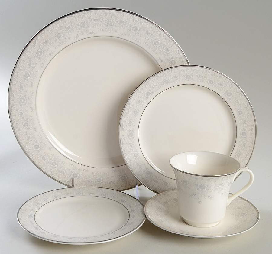 Vanessa 5 Piece Place Setting by Viletta-1