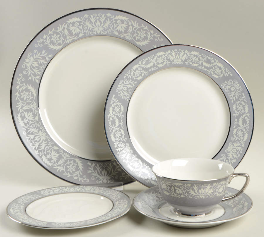 Prelude 5 Piece Place Setting by Vogue-1