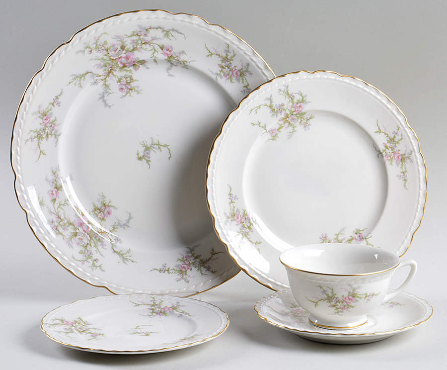 Susanna 5 Piece Place Setting by Vogue-1