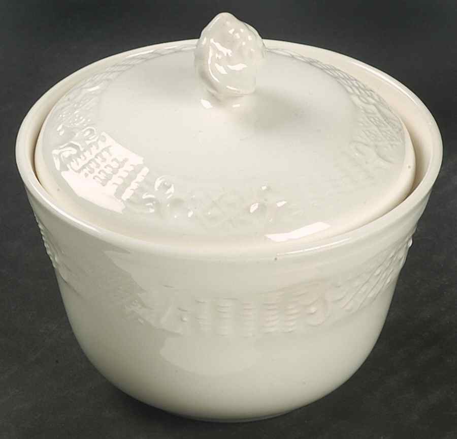 Washington Colonial Sugar Bowl & Lid by Vogue-1