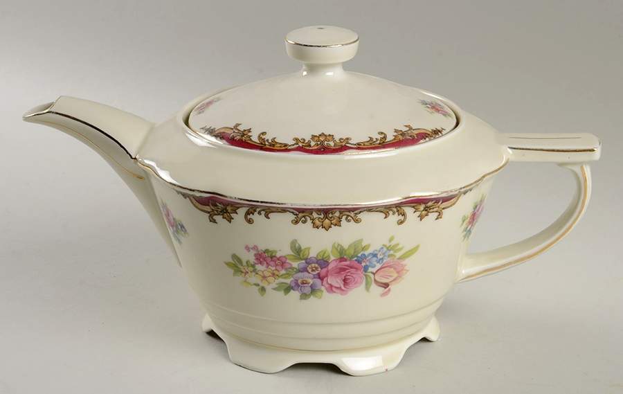 VIT129 Teapot & Lid by Victoria (Czech)-1
