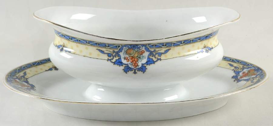 Oxford Gravy Boat with Attached Underplate by Victoria (Czech)-1