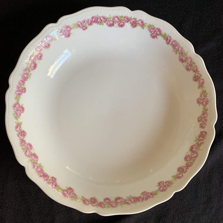 VNN51 9" Round Vegetable Bowl by Vienna-1