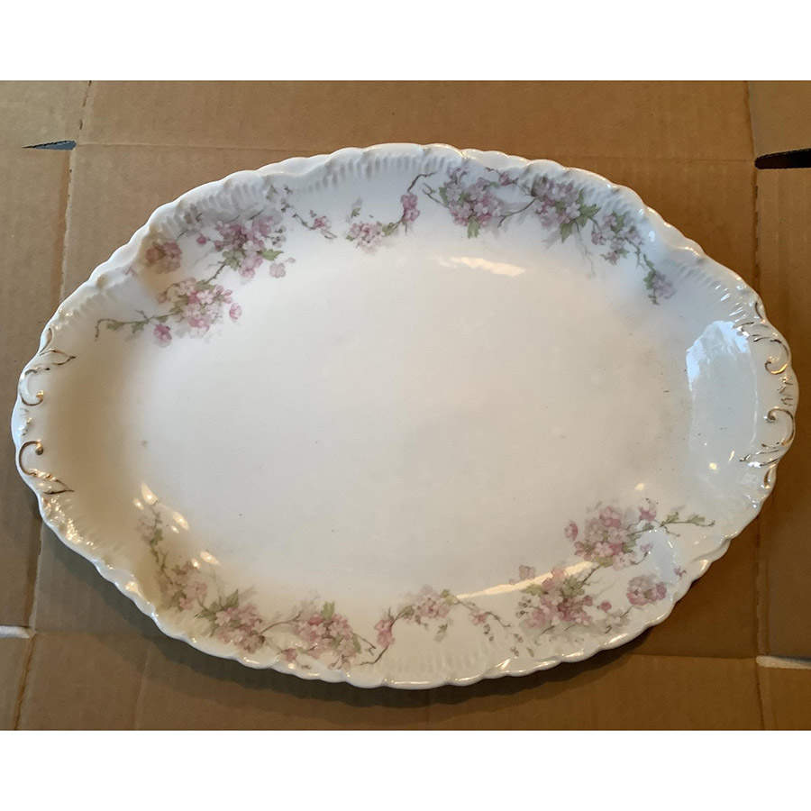 VNN52 14" Oval Serving Platter by Vienna-1