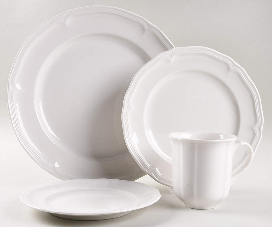 Chambord (White, Fine China) 4 Piece Place Setting by Villeroy & Boch-1