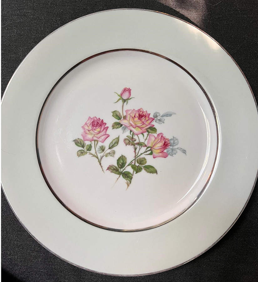 Holiday Dinner Plate by Valmont-1