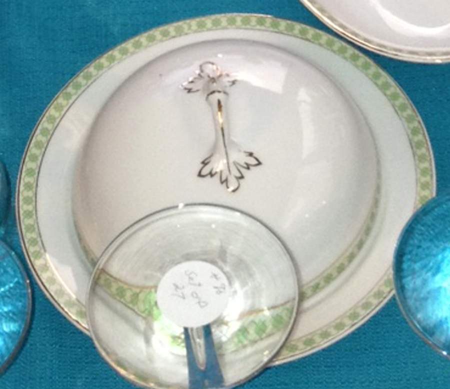 VNN18 Round Covered Butter by Vienna-1